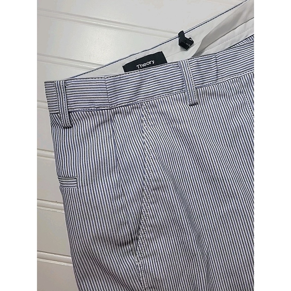 Theory Shorts Womens 0 BLUE/WHITE STRIPED Bermuda Flat Front Chino